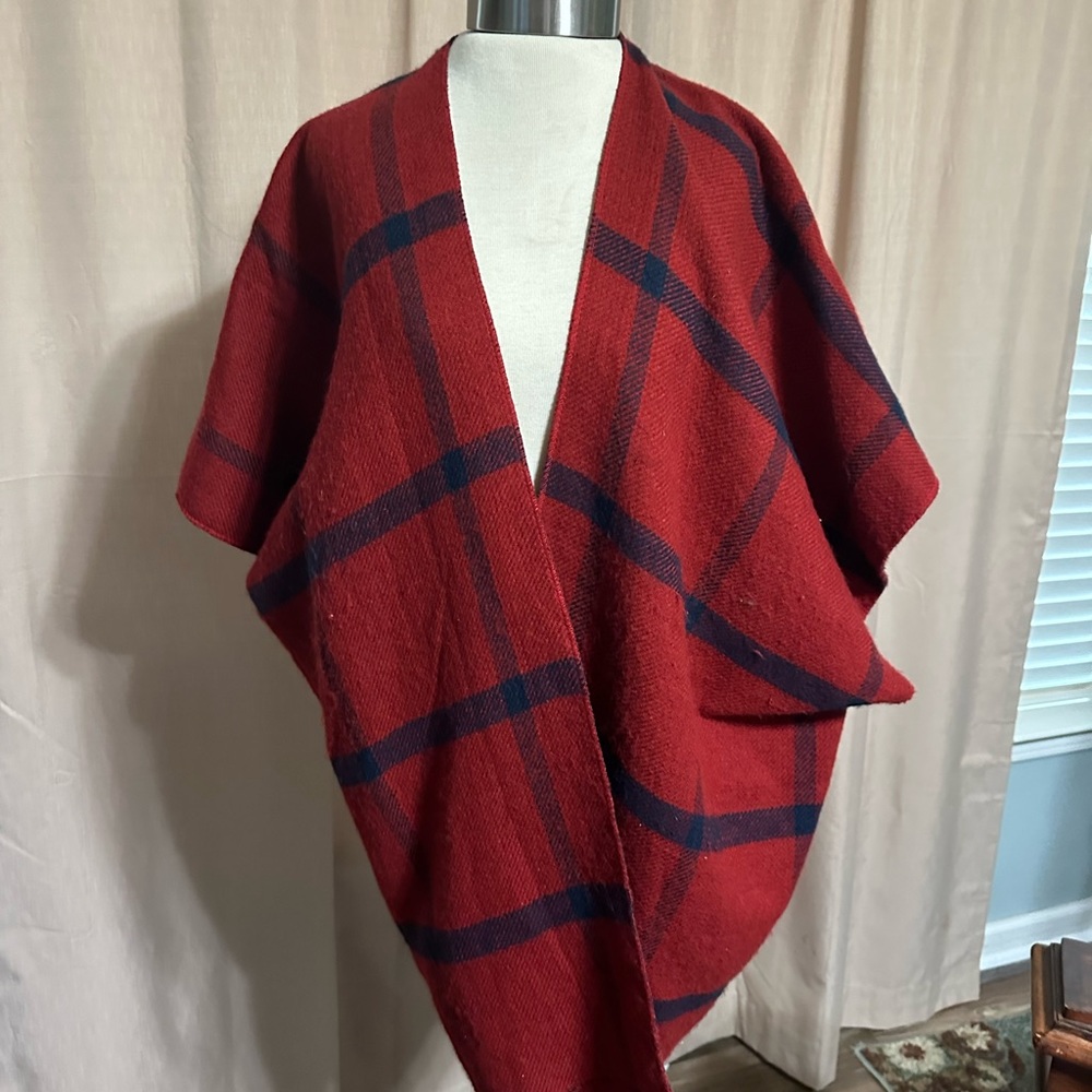 Like new loft shawl m/l
